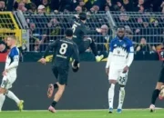 KEJUTAN ABADI! Dortmund Bangkit dari Kematian, 3 Gol dalam 17 Menit, Hamburg Merana!