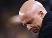 Revolusi Mental Arne Slot: Pesan Jujur untuk Fans Liverpool Agar Tak Pergi Lebih Awal!